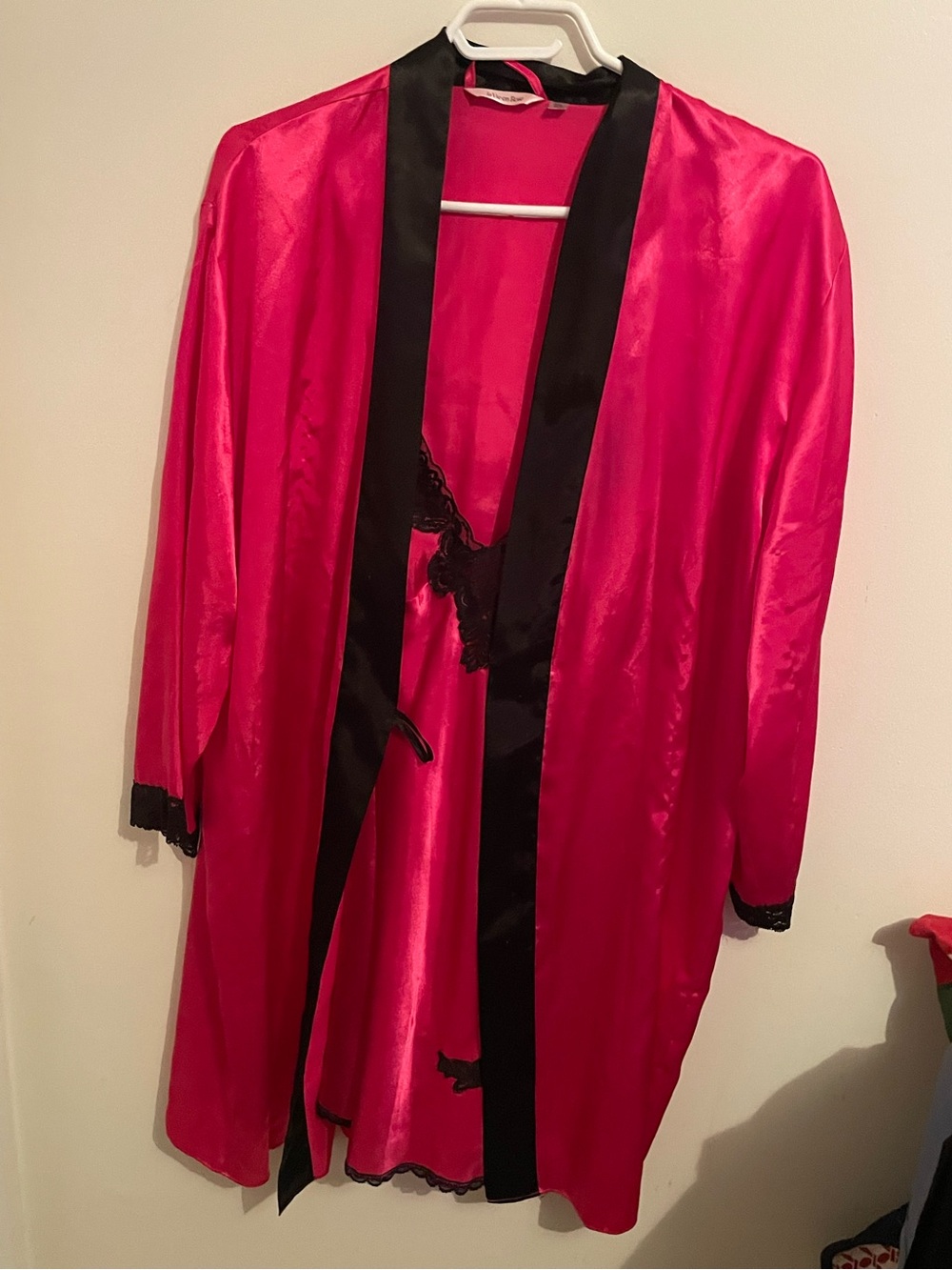 La Vie En Rose Hot Pink Satin Robe with Black Trim